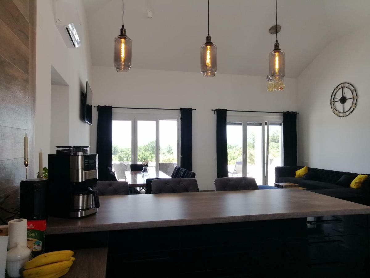 Villa Orao Kaštel Novi Exteriör bild
