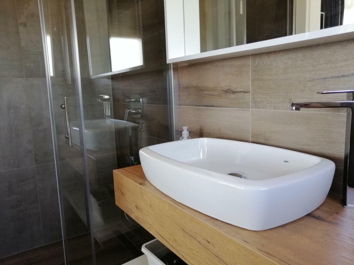 Villa Orao Kaštel Novi Exteriör bild