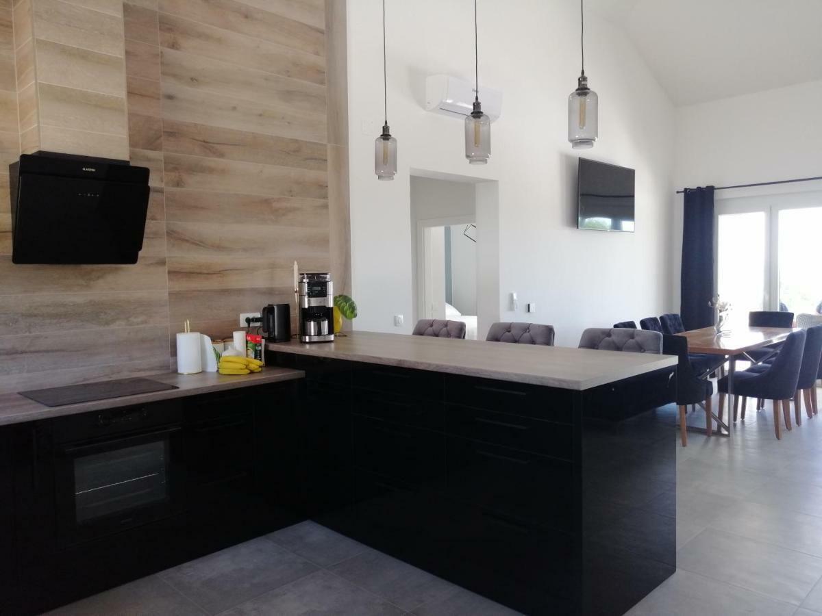Villa Orao Kaštel Novi Exteriör bild