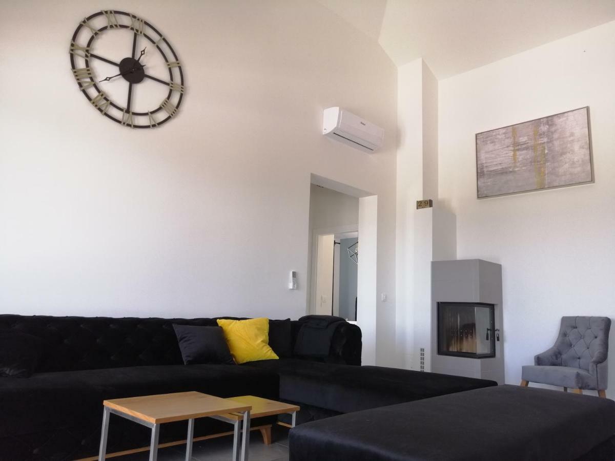 Villa Orao Kaštel Novi Exteriör bild