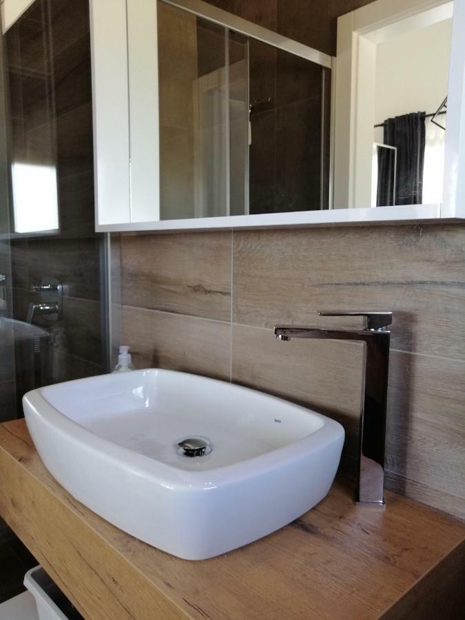 Villa Orao Kaštel Novi Exteriör bild