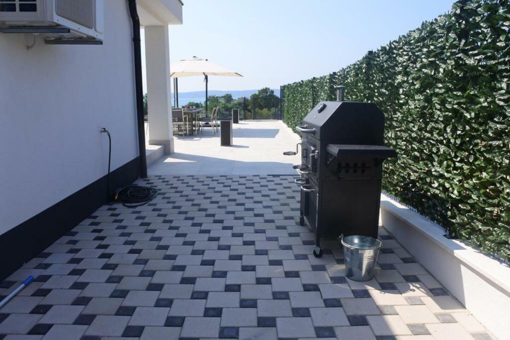 Villa Orao Kaštel Novi Exteriör bild