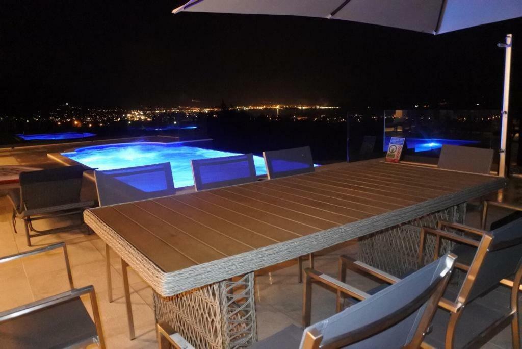 Villa Orao Kaštel Novi Exteriör bild